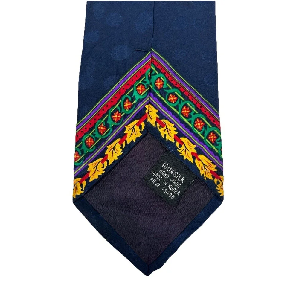 Vintage Disney Store Mickey Mouse 100% Silk Colorful Neck Tie ‎ 57.75
